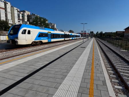 Prenovljena železniška postaja_Miro Pivar (46)